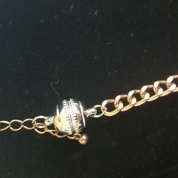 Necklace and  Matching Earrings - Picture 7 of 7